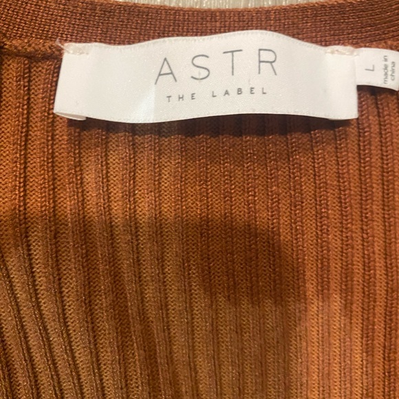 Astr Long Sleeve Brown Dress - Picture 6 of 6